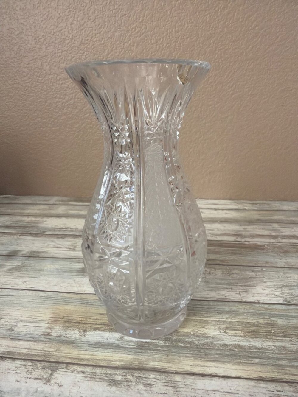 Vintage Julia Made in Poland Hand Cut Lead Crystal Vase 24% PbO 8" - Picture 2 of 8